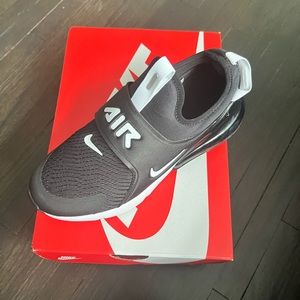Brand new never worn Nike Air Max 270 Extreme